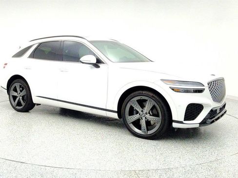 Used 2024 Genesis GV70 3.5T Sport w/ Sport Advanced Package image 3