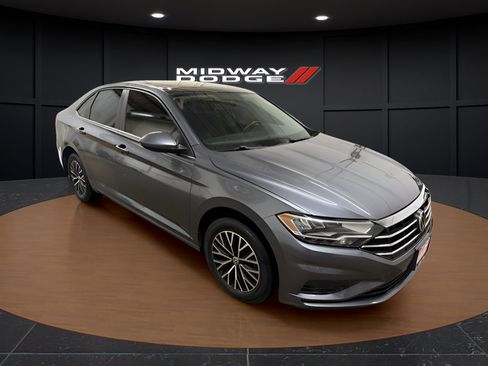 Used 2021 Volkswagen Jetta R-Line FWD image 1