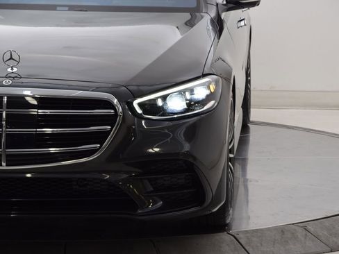 Used 2022 Mercedes-Benz S 500 4MATIC image 10