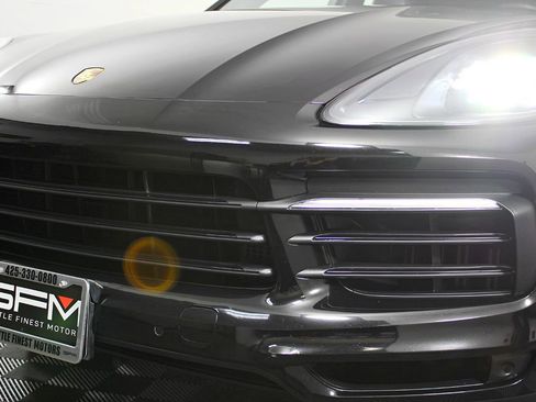 Used 2019 Porsche Cayenne image 13