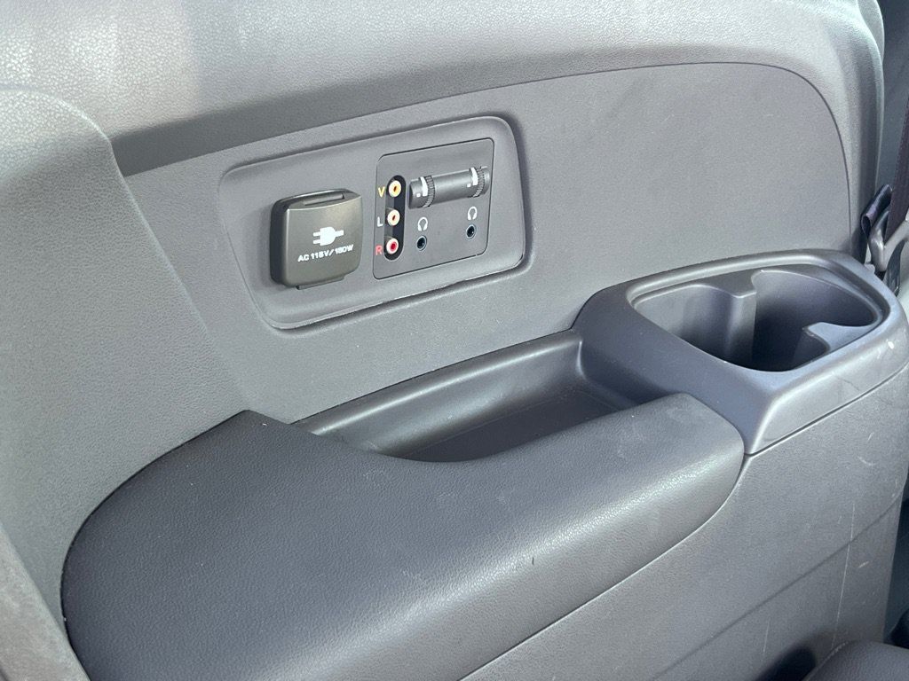 Used 2015 Honda Odyssey Touring image 23