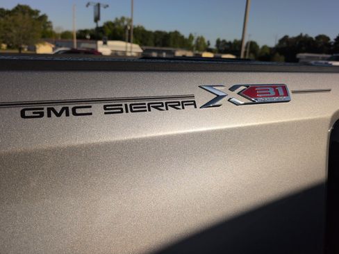 Used 2023 GMC Sierra 1500 SLT w/ SLT Premium Plus Package image 4