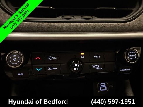 Used 2024 Jeep Compass Latitude AWD/4WD image 21