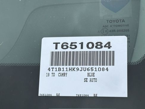 Used 2018 Toyota Camry SE w/ Audio Package FWD image 14