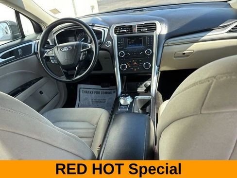 Used 2018 Ford Fusion SE image 36