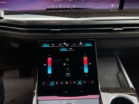 Used 2025 Cadillac Escalade Premium Luxury w/ Touring Package image 17