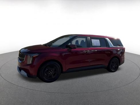 Used 2026 Kia Carnival FWD image 7