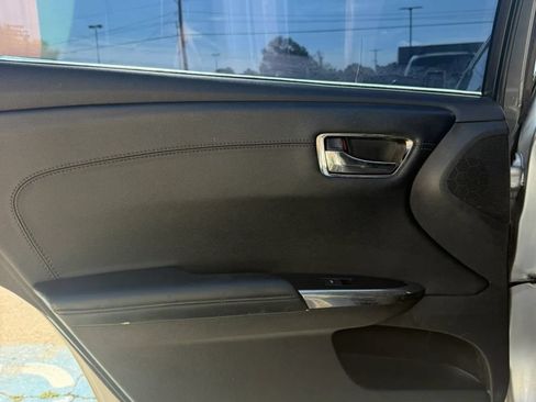Used 2015 Toyota Avalon XLE Premium FWD image 8