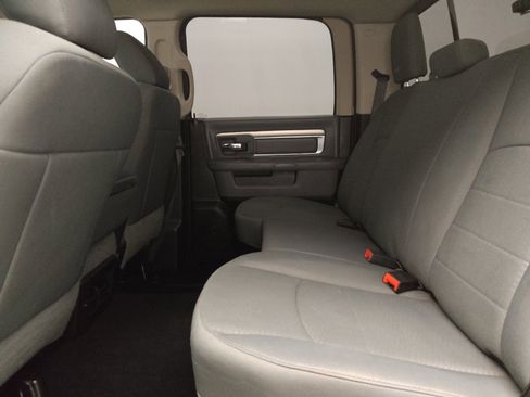 Used 2019 RAM 1500 Classic SLT RWD image 18