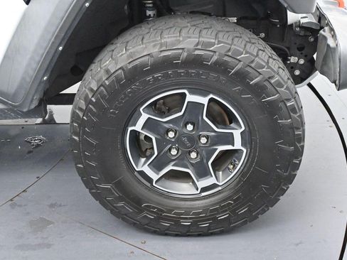 Used 2022 Jeep Gladiator Mojave w/ LED Lighting Group AWD/4WD image 30