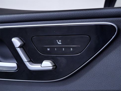 Used 2025 Mercedes-Benz C 300 4MATIC Sedan image 28