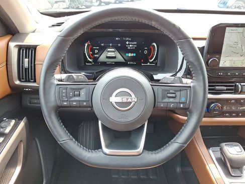 Certified 2023 Nissan Pathfinder Platinum w/ Black Appearance Package image 24