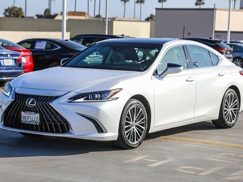 Used 2022 Lexus ES 350 w/ Premium Package FWD image 3