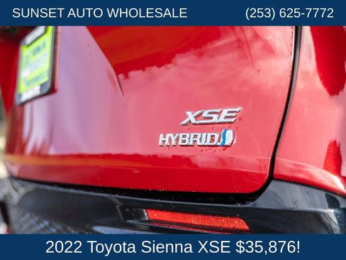Used 2022 Toyota Sienna XSE FWD image 39