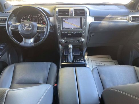 Used 2020 Lexus GX 460 Premium image 10