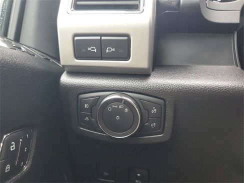 Used 2018 Ford F250 Lariat w/ Lariat Ultimate Package image 30