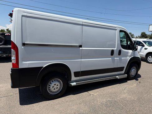 Used 2025 RAM ProMaster 2500 w/ U-Haul Equipment Group FWD image 10