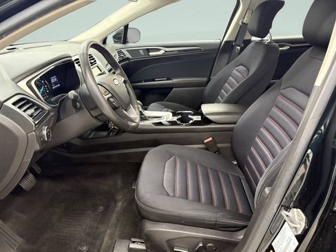Used 2014 Ford Fusion SE FWD image 11