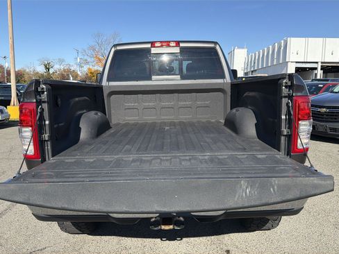 Used 2024 RAM 2500 Tradesman w/ Chrome Appearance Group image 25