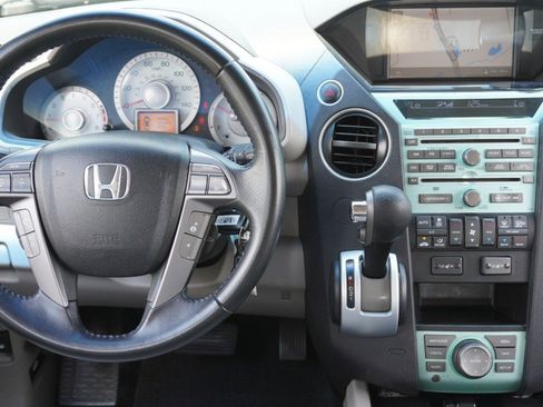 Used 2010 Honda Pilot Touring image 29