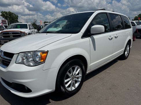 Used 2019 Dodge Grand Caravan SXT FWD image 9
