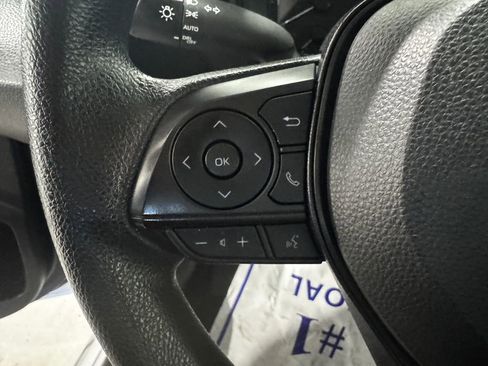 Used 2023 Toyota Corolla LE FWD image 5