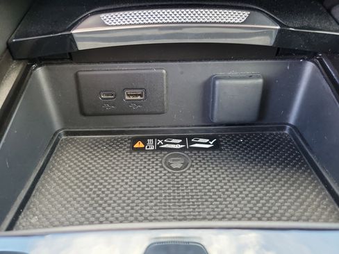 Used 2024 Buick Envision Preferred AWD/4WD image 12