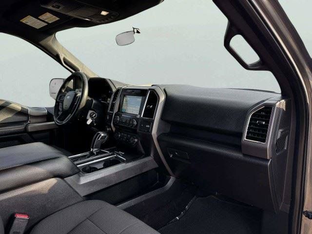 Used 2016 Ford F150 XLT w/ Equipment Group 302A Luxury AWD/4WD image 43