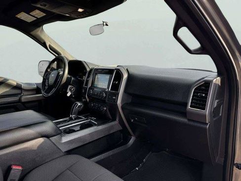 Used 2016 Ford F150 XLT w/ Equipment Group 302A Luxury AWD/4WD image 43