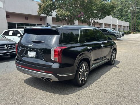 Used 2024 Hyundai Palisade Limited FWD image 5