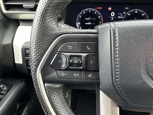 Used 2024 Toyota Tacoma TRD Off-Road image 9