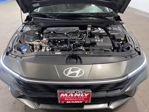 Used 2024 Hyundai Elantra SEL image 9
