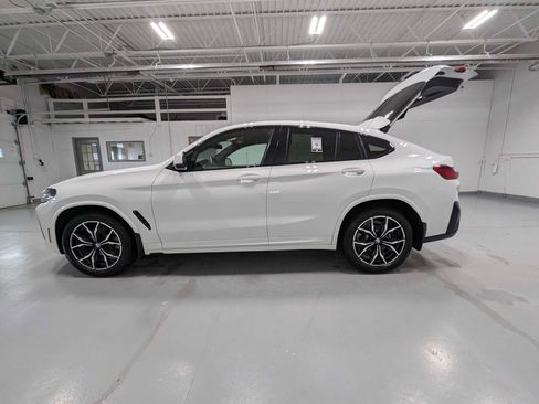 Used 2023 BMW X4 xDrive30i w/ M Sport Package image 11