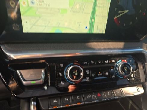 Used 2023 GMC Sierra 1500 Denali w/ Denali Reserve Package AWD/4WD image 14