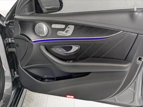 Used 2018 Mercedes-Benz E 63 AMG S image 23