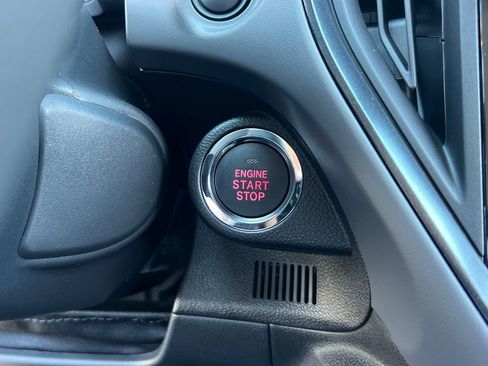 New 2026 Subaru Crosstrek 2.5i Limited w/ Crosstrek Mirror Package image 30