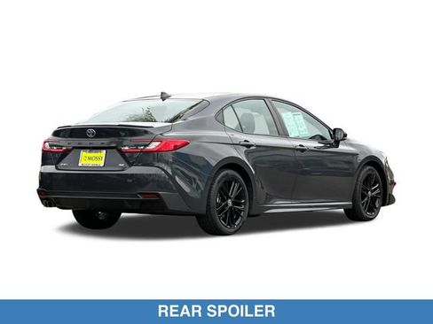 Used 2025 Toyota Camry SE FWD image 5