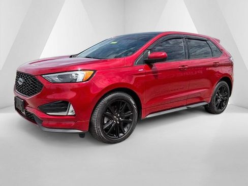 Used 2021 Ford Edge ST-Line w/ Cold Weather Package AWD/4WD image 3
