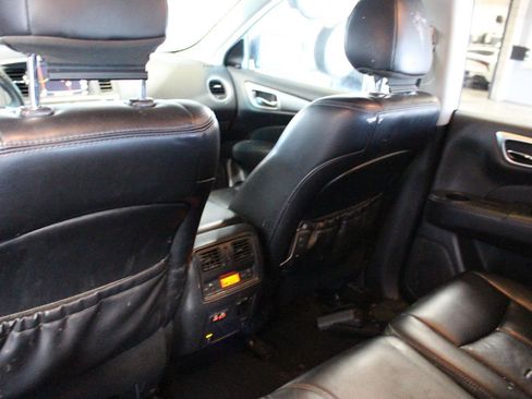 Used 2019 Nissan Pathfinder SL image 31