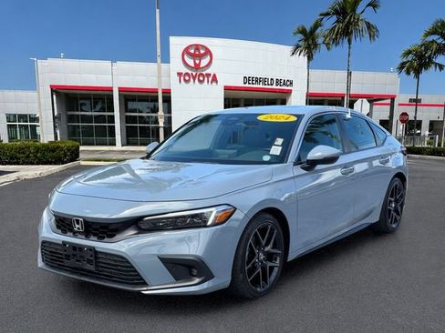 Used 2024 Honda Civic Sport Touring image 3