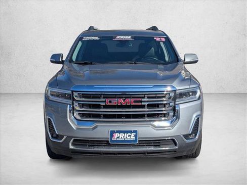 Used 2023 GMC Acadia SLT image 2