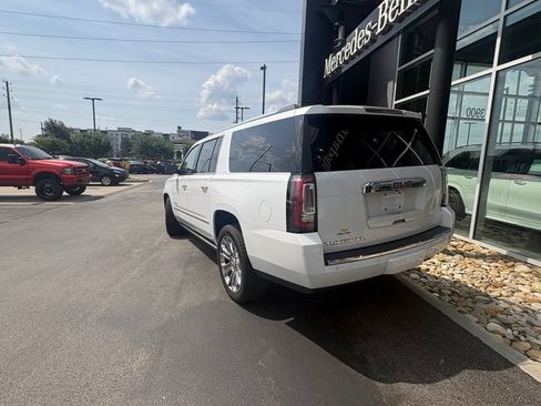 Used 2017 GMC Yukon XL Denali w/ Open Road Package AWD/4WD image 8