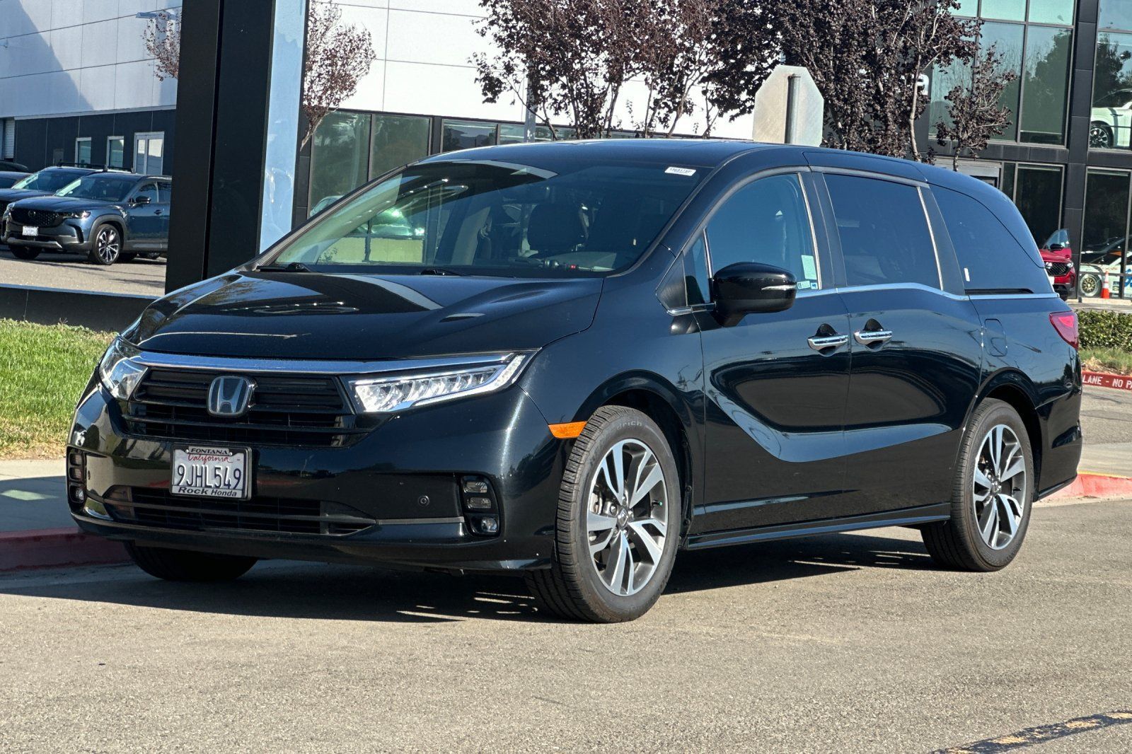 Certified 2024 Honda Odyssey Touring image 8