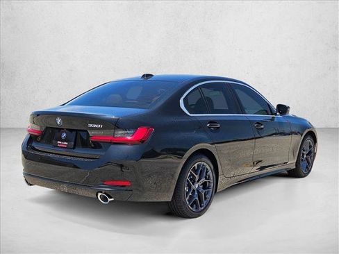 Certified 2025 BMW 330i 330i w/ Convenience Package image 2