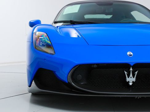 Certified 2022 Maserati MC20 Coupe RWD image 10