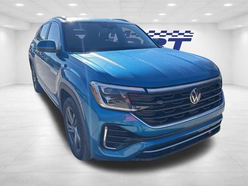 Used 2024 Volkswagen Atlas Cross Sport SEL R-Line image 3