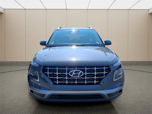 New 2025 Hyundai Venue SEL image 4