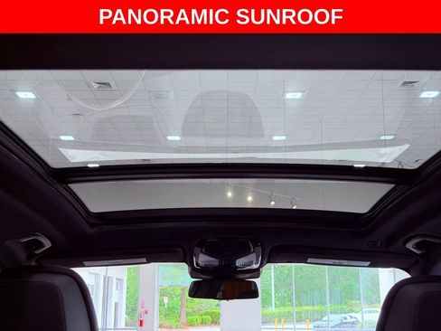 Used 2025 BMW X5 xDrive50e AWD/4WD image 9