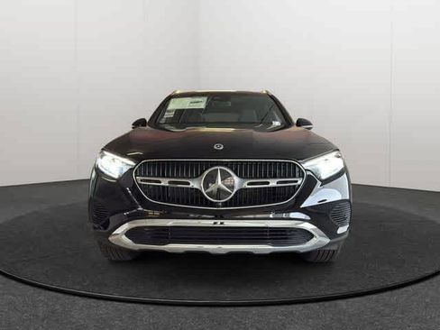 Used 2026 Mercedes-Benz GLC 300 4MATIC image 2