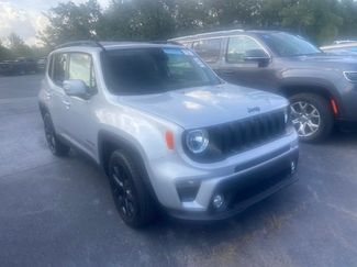 Used 2019 Jeep Renegade Altitude w/ Quick Order Package 2XM FWD video 2